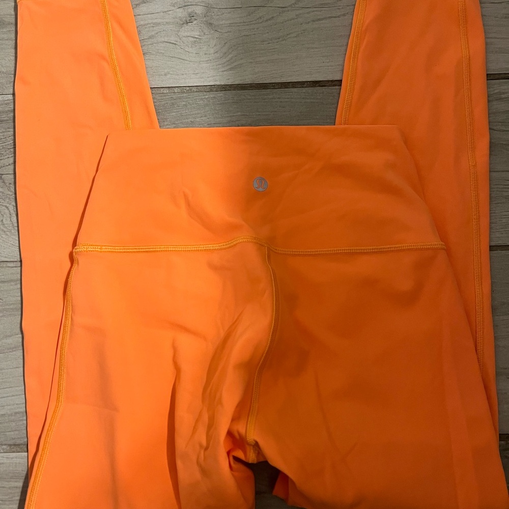 Lulu leggings size 4
